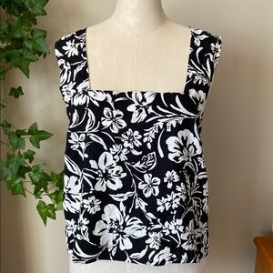 Black & White Boxy Floral Sleeveless cross back Linen Top. L